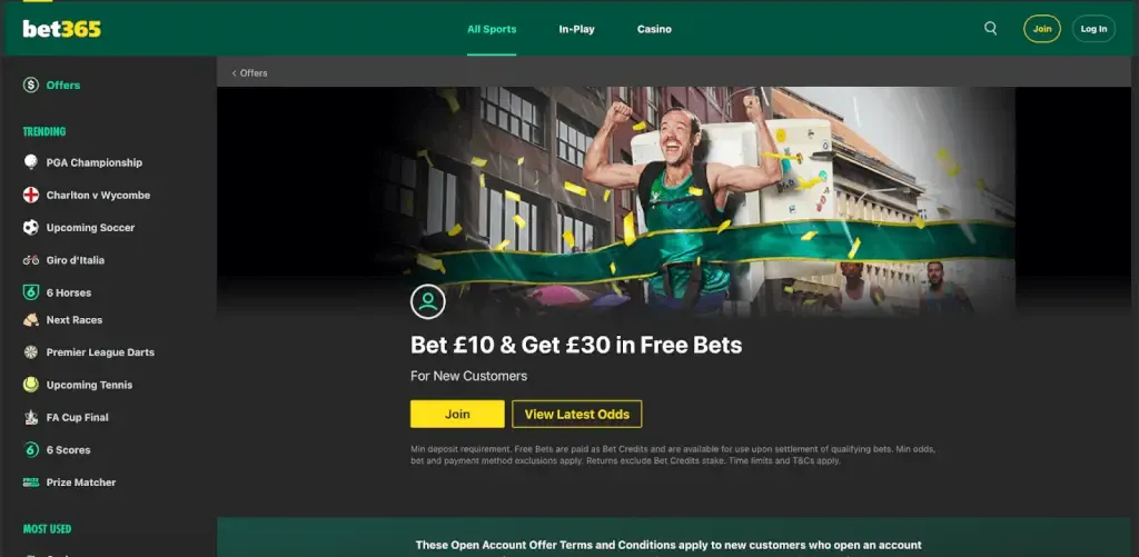 bet365 Casino landing page with welcome bonus