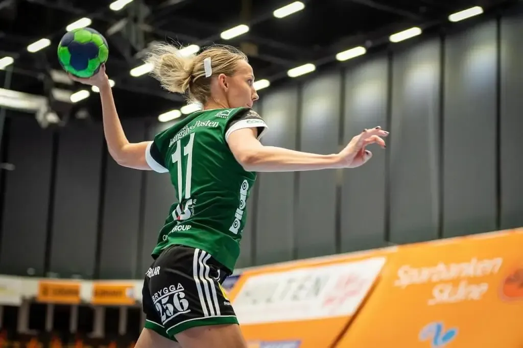 Free Woman Handball photo and picture