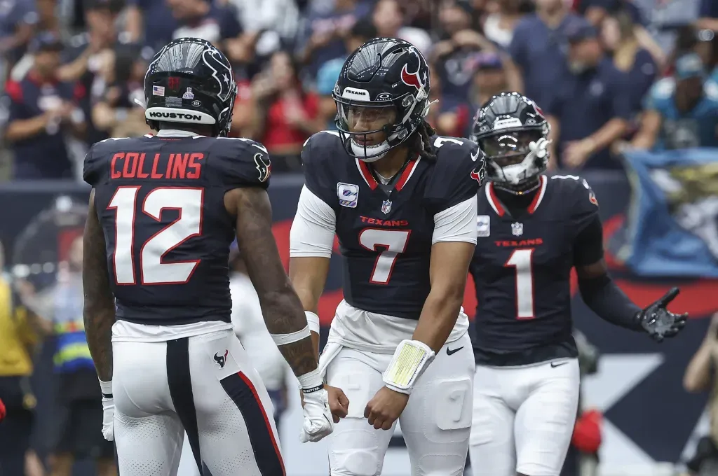 USATSI 24357677 - Sports photo with Texans players.