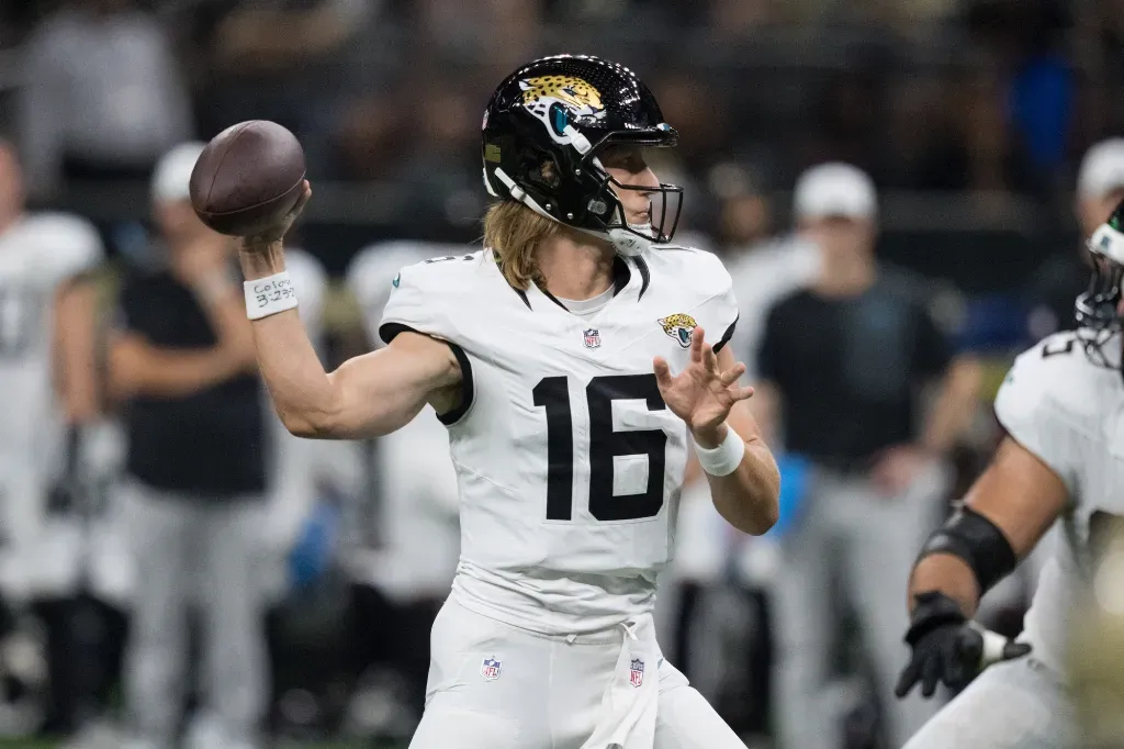 USATSI 26868507 - Portrait of quarterback in action.
