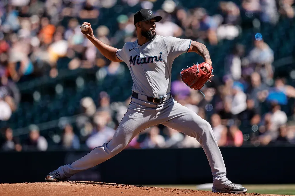 USATSI 27111345 - Portrait of a pitcher in action.