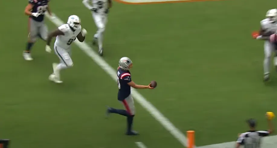 Drake Maye, rush vs dolphins