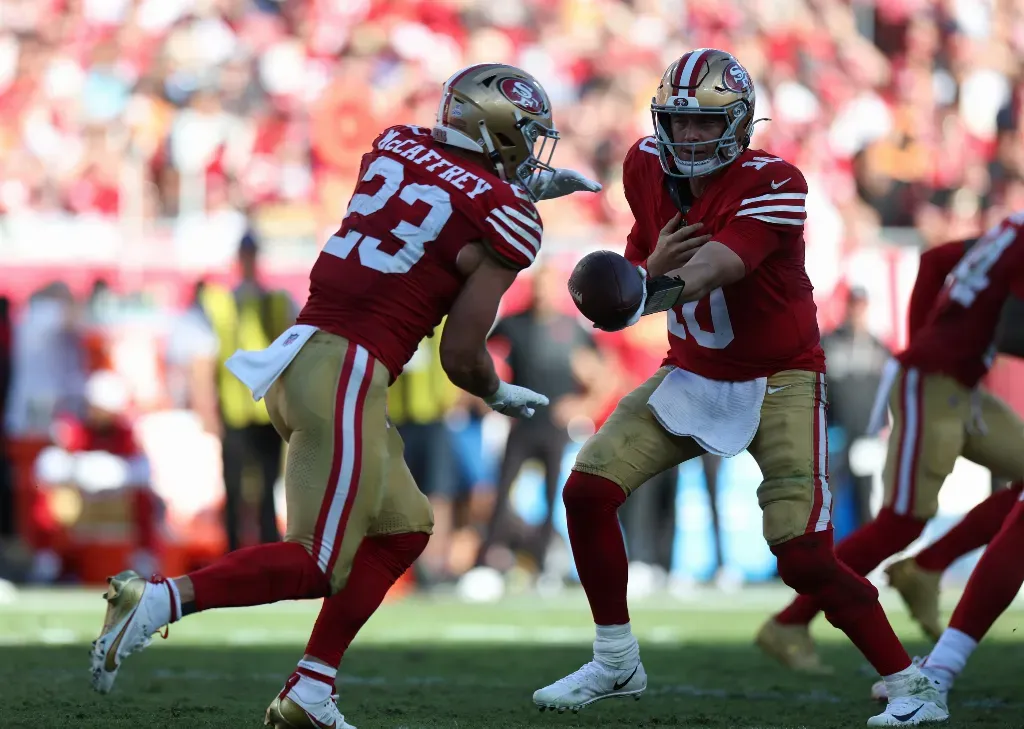 USATSI 27310264 168395543 - Sports photo with players in action.