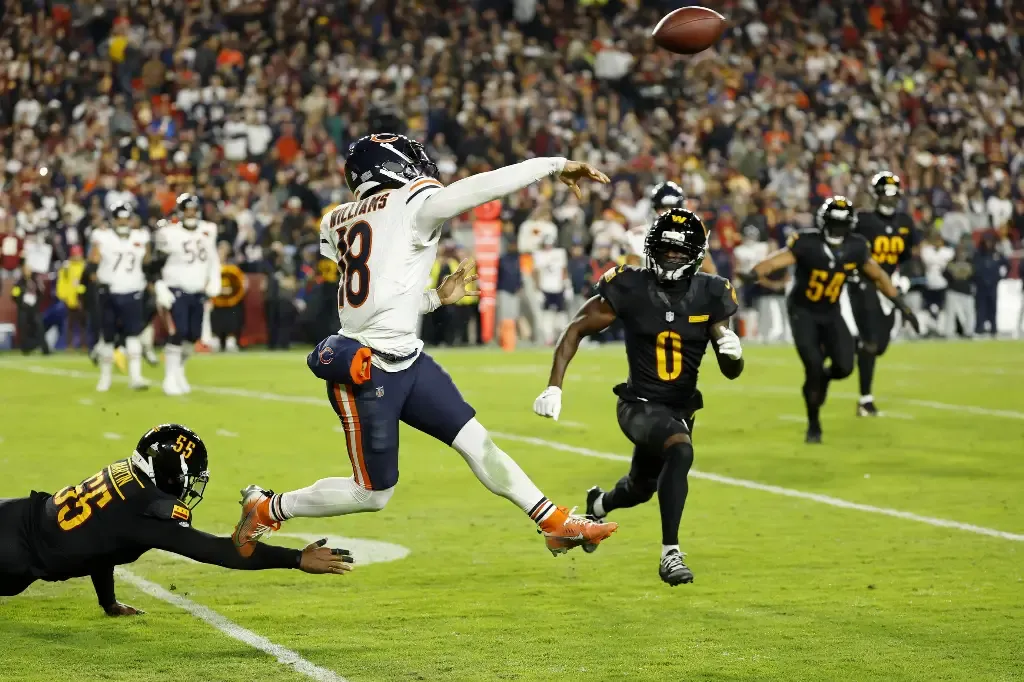 USATSI 27319807 - Sports Photo with football action.