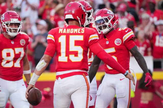 Big Injuries Hit NFL in Week 15 – Including Patrick Mahomes, Micah Parsons